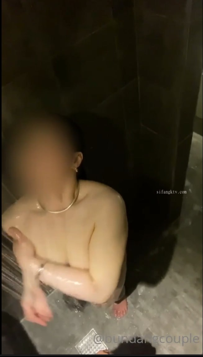 欲求不满极品女神姬太爽了使劲打我 鸡巴好胀好大口活真是一流 口爆尤物满嘴手上都是精液淫靡至极